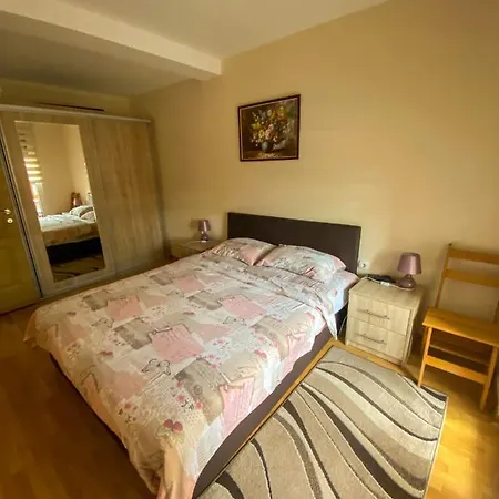 Bozur Apartment *