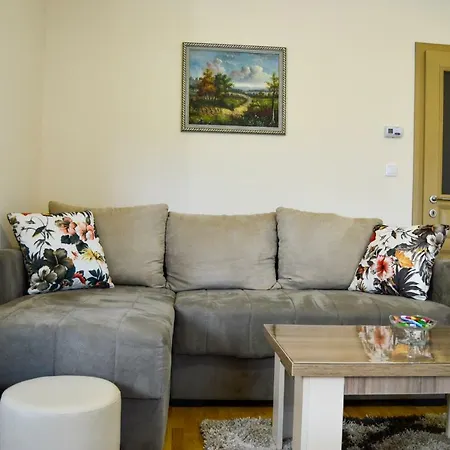 Bozur Apartment