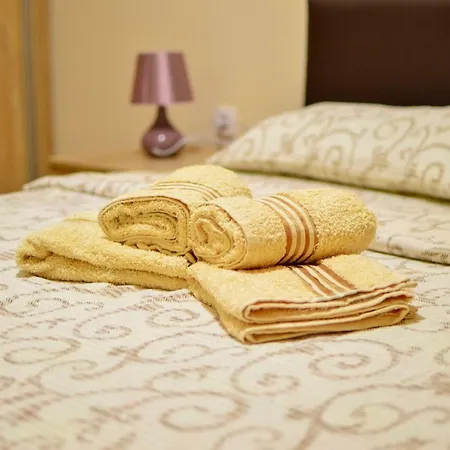 Bozur * 兹拉蒂博尔